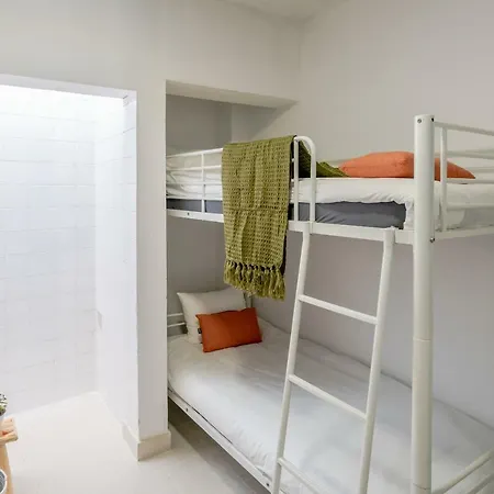 Hostel Arade *